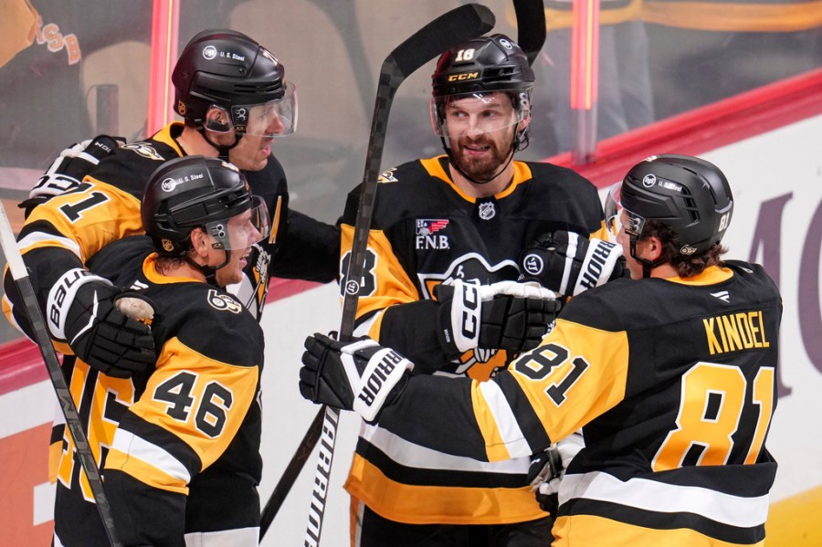 novak-scores-ot-winner,-penguins-beat-canadiens-6-5