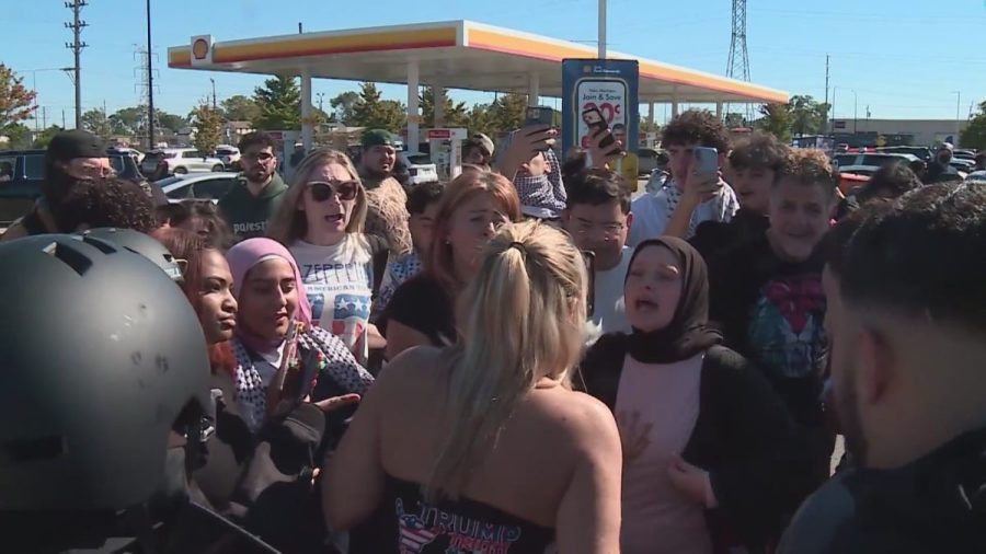 clashes-erupt-outside-palestine-fest-in-illinois