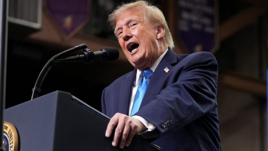 trump-calls-for-media-outlets-to-be-‘arrested’-over-rally-coverage