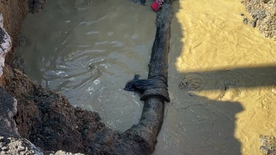 water-main-break-closes-road-in-warren-twp.