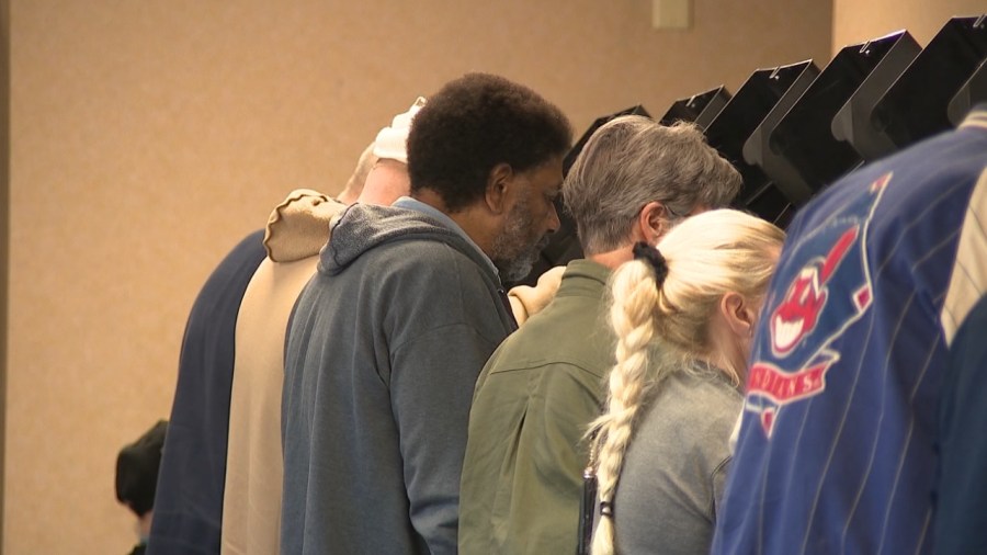 early-voting-begins:-how-to-cast-your-ballot