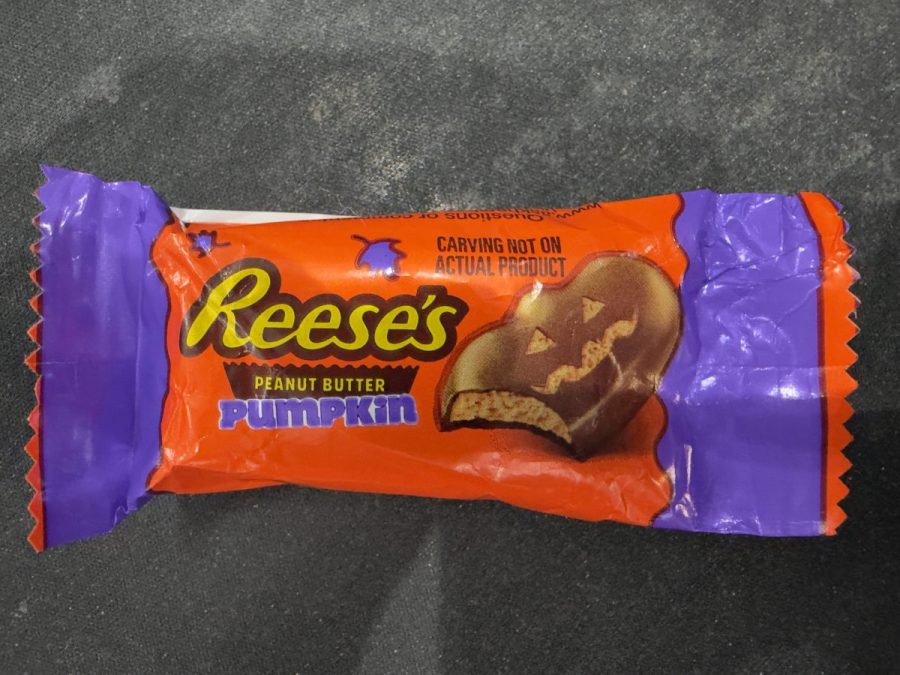 hershey-adds-disclaimer-to-reese’s-pumpkins-wrappers-ahead-of-halloween
