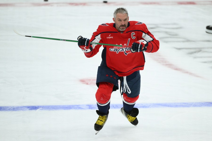 capitals-top-penguins-5-3-in-ovechkin’s-final-home-opener