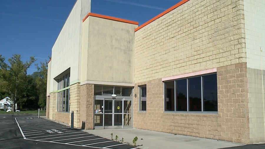 former-bottom-dollar-building-sale-approved-by-council
