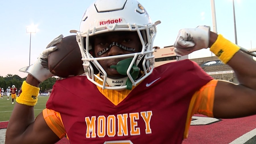 cardinal-mooney-football-leaning-on-brotherhood-in-wake-of-tragedy