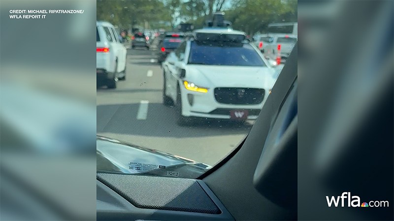 watch:-waymo-takes-tampa-passengers-into-oncoming-nfl-game-traffic