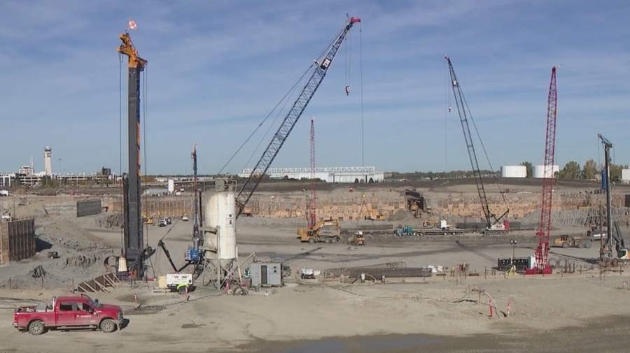 a-look-inside-the-construction-site-of-the-new-browns-stadium:-i-team