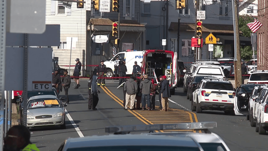man-barricaded-on-septa-bus-could-be-connected-to-double-homicide,-police-said