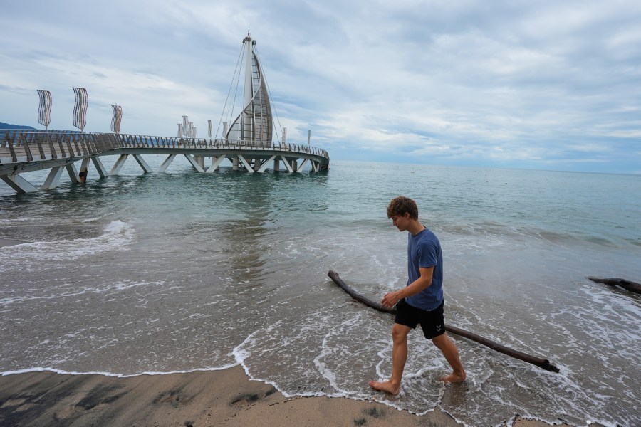death-toll-rises-to-6-as-hurricane-simon-and-rachel-remnants-unleash-floods-in-mexico