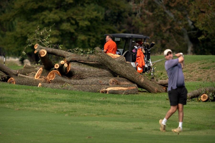 federal-judge-orders-trump-administration-to-halt-work-on-historic-dc-golf-course-until-oct.-26