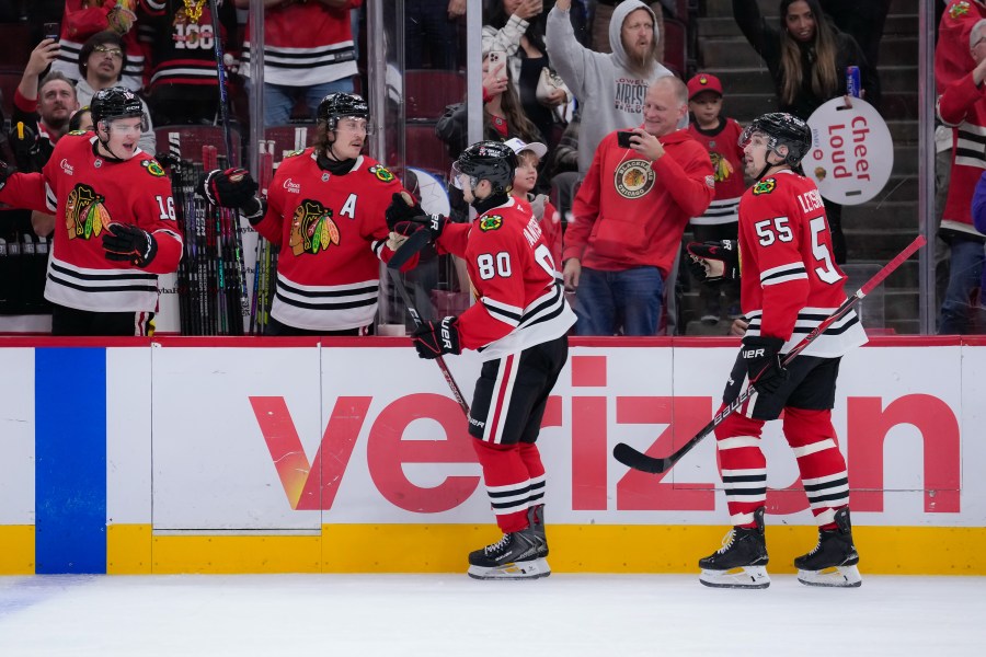 blackhawks-top-penguins-5-3-in-connor-bedard’s-season-debut