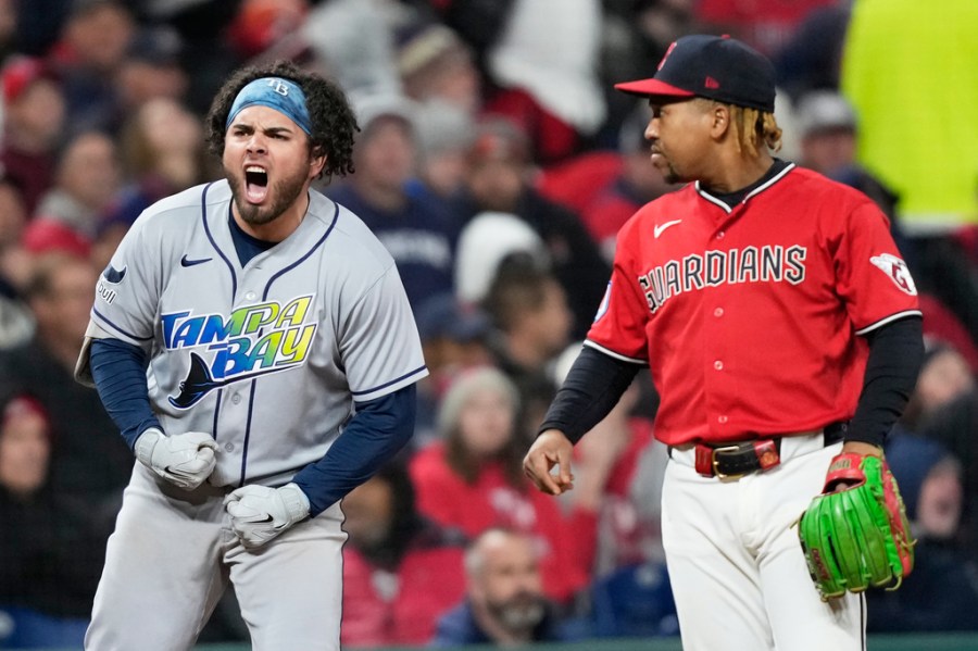 rays-capitalize-on-guardians-errors,-win-7-3-to-tie-alcs-at-2-2