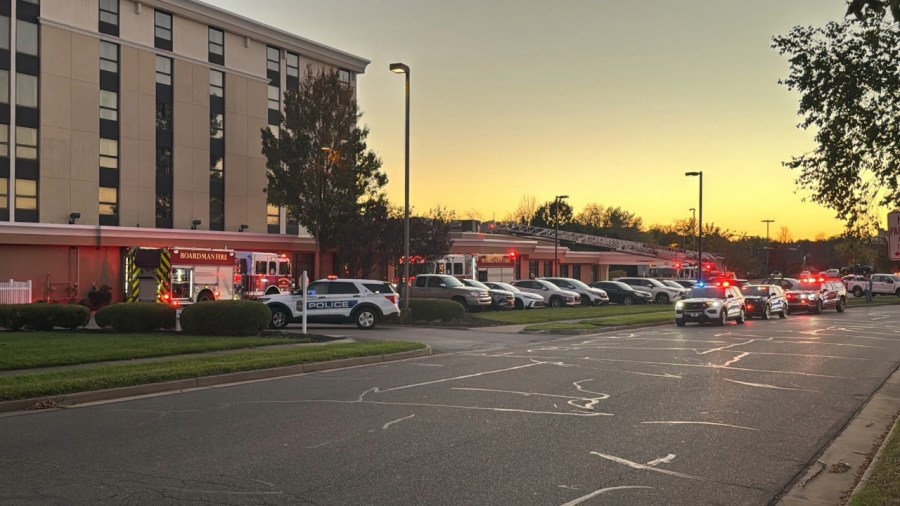 crews-respond-to-fire-at-boardman-holiday-inn