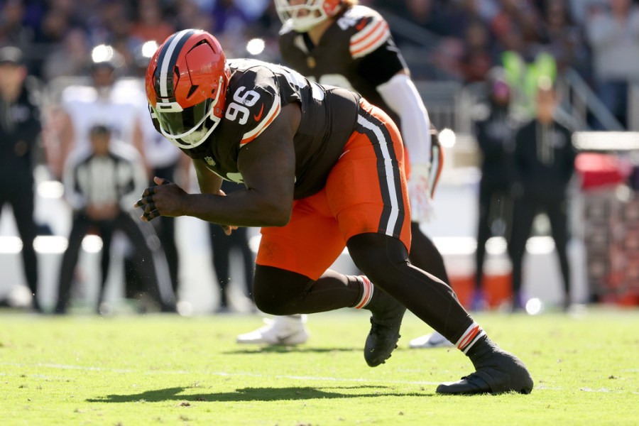report:-browns-ink-veteran-to-contract-extension