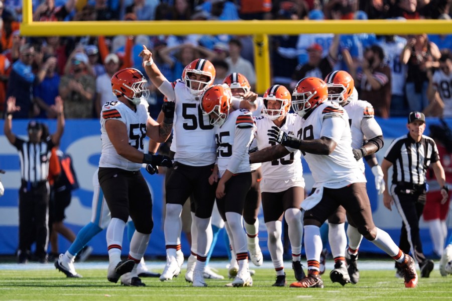 watson-leads-another-game-winning-drive-as-browns-beat-titans-27-24