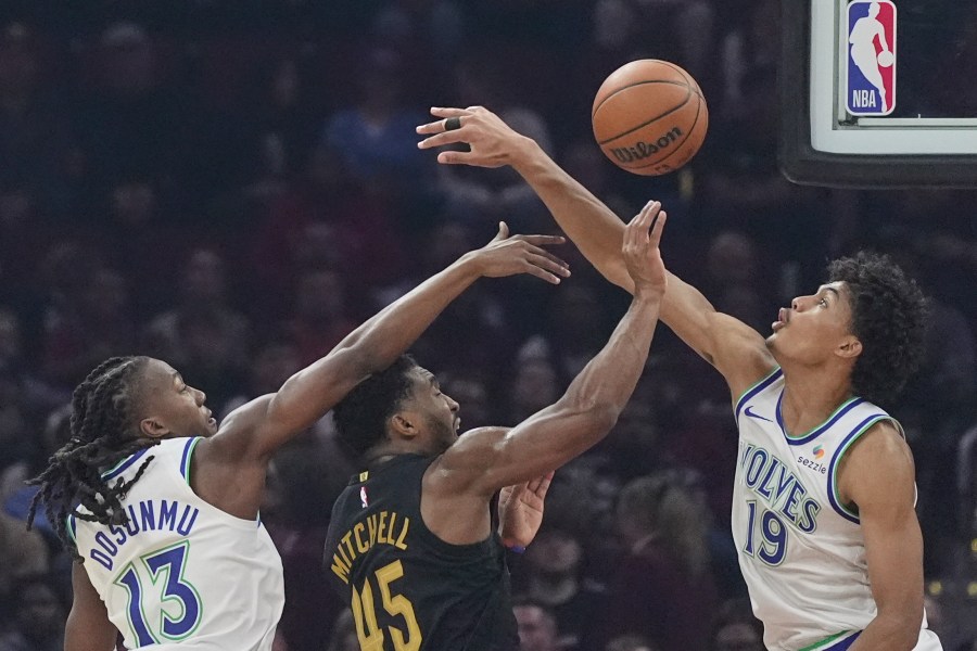 cavaliers-rally-and-defeat-timberwolves-127-125-in-overtime
