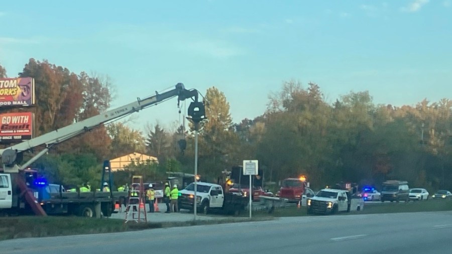 traffic-backed-up-on-sr-11-after-morning-crash