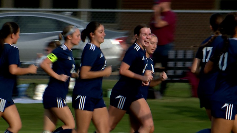 warren-jfk-girls-cruise-to-district-title-game