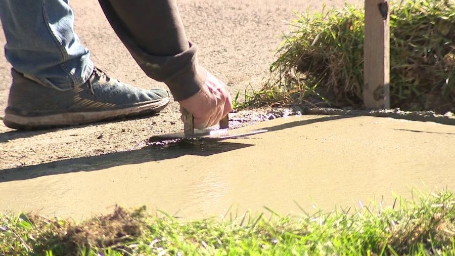 new-sidewalk-coming-to-struthers-before-halloween-parade