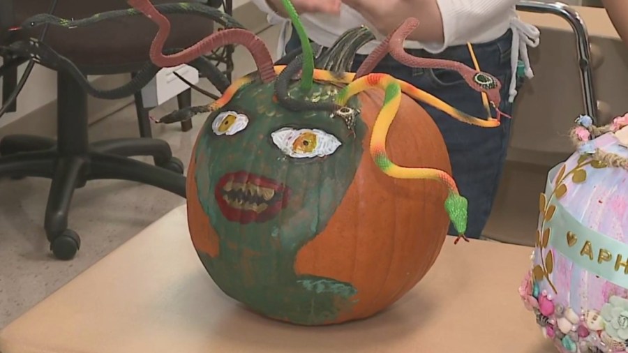 students-showcase-mythology-knowledge-at-pumpkin-walk
