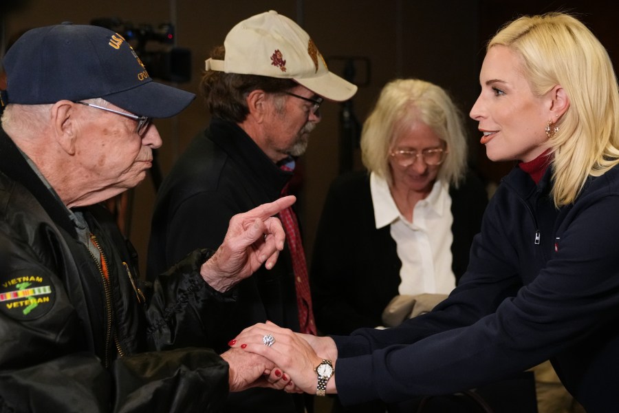 trump-and-clinton-rally-as-early-voting-surges,-alaska-probe-widens,-and-michigan-democrats-feud