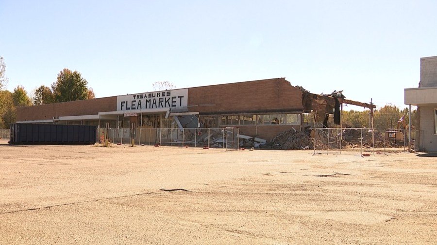 former-department-store-building-in-niles-being-torn-down